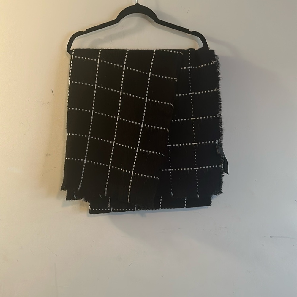 Zara Black and White Plaid Scarf (OS)